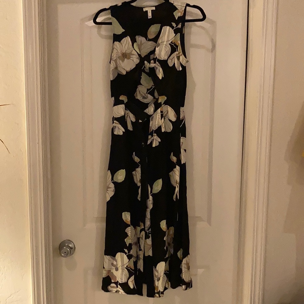 Front tie floral midi dress